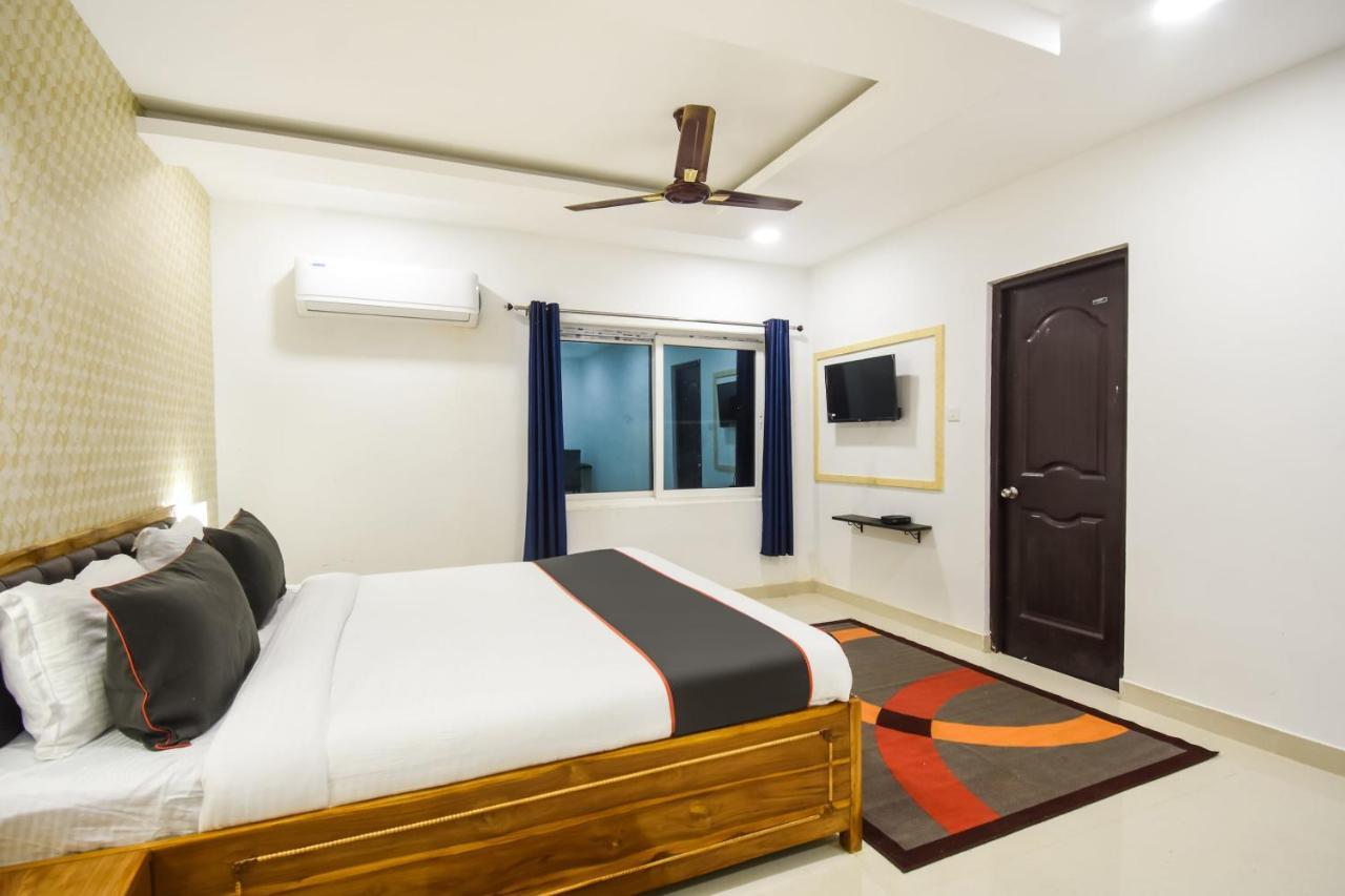 Collection O Red Velvet Premium Hotel Balianta Bagian luar foto